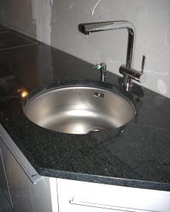 K�chenarbeitsplatte aus Granit mit Unterbau-Becken K�chenabdeckung Granitarbeitsplatte Granitplatte Steinplatte Arbeitsplatte K�che