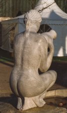 Skulptur aus frostbest�ndigem hellem Marmor aus �sterreich - in Eigenproduktion hergestellt von Steinmetz Meister Brugger Karl-Heinz - Massivstein.at in Lustenau Vorarlberg West-�sterreich